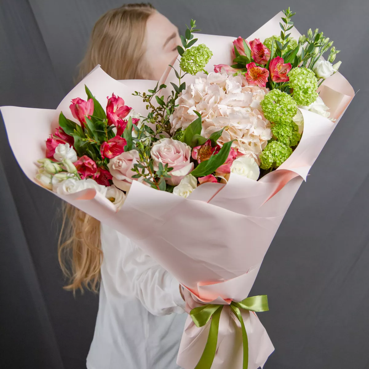 БУКЕТ ЛАУРА